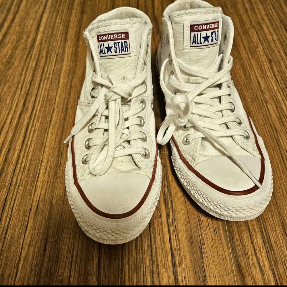 White converse